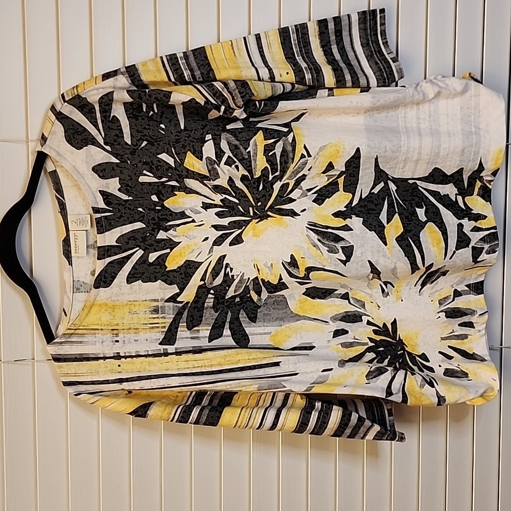 Chicos Easywear Womens Blouse Top Size PETITE Yellow & Black Floral 3/4 Sleeve